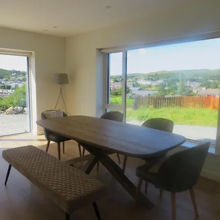 Dooneen House * Clifden