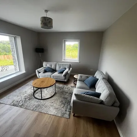 בית נופש Dooneen House קליפדן